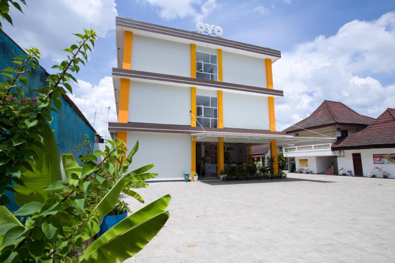 Oyo 3207 Hotel Gracia Bandar Lampung Exterior foto