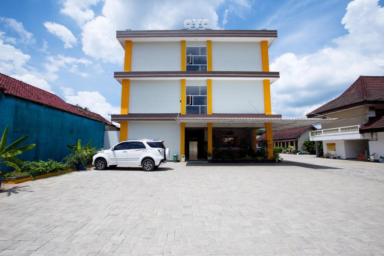 Oyo 3207 Hotel Gracia Bandar Lampung Exterior foto
